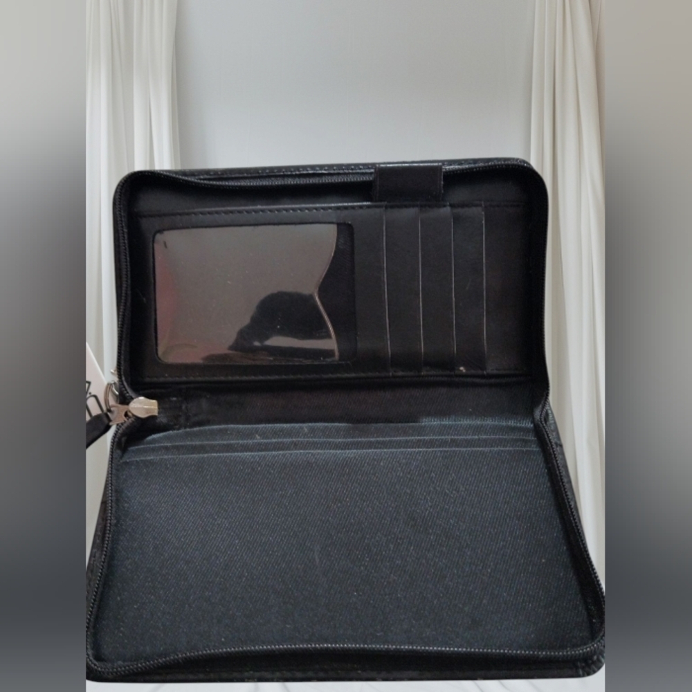 Black Faux Leather Zip Around Y2K Wallet - Picture 4 of 17